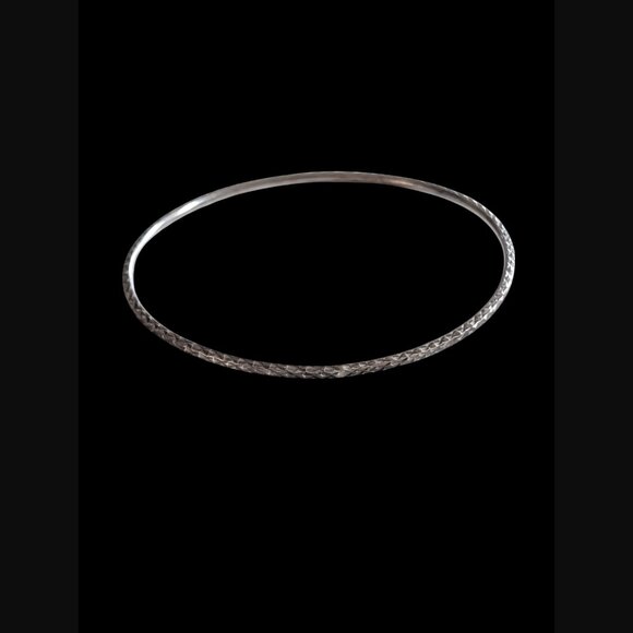 925 Sterling Silver Textured Diamond Pattern Size 8" 2mm Bangle Bracelet - Picture 7 of 12